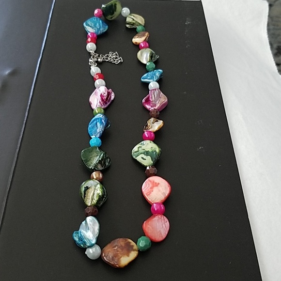 Shell necklace - Picture 2 of 3